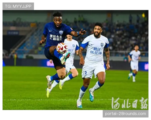 伤情更新：沧州雄狮前锋奥斯卡因碰撞无法坚持，被替换下场